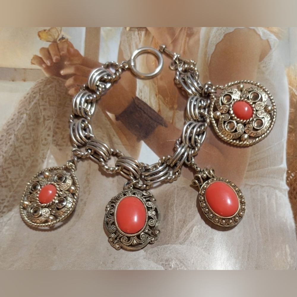 French Etruscan Revival Gold Charm Bracelet
